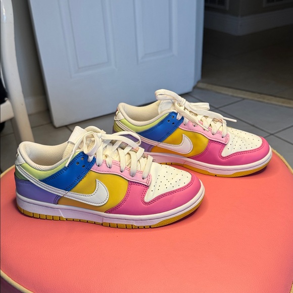 Nike Women’s Dunk Low ‘Multi-Color” Sneakers Sz 8 Excellent condition. - Picture 3 of 7